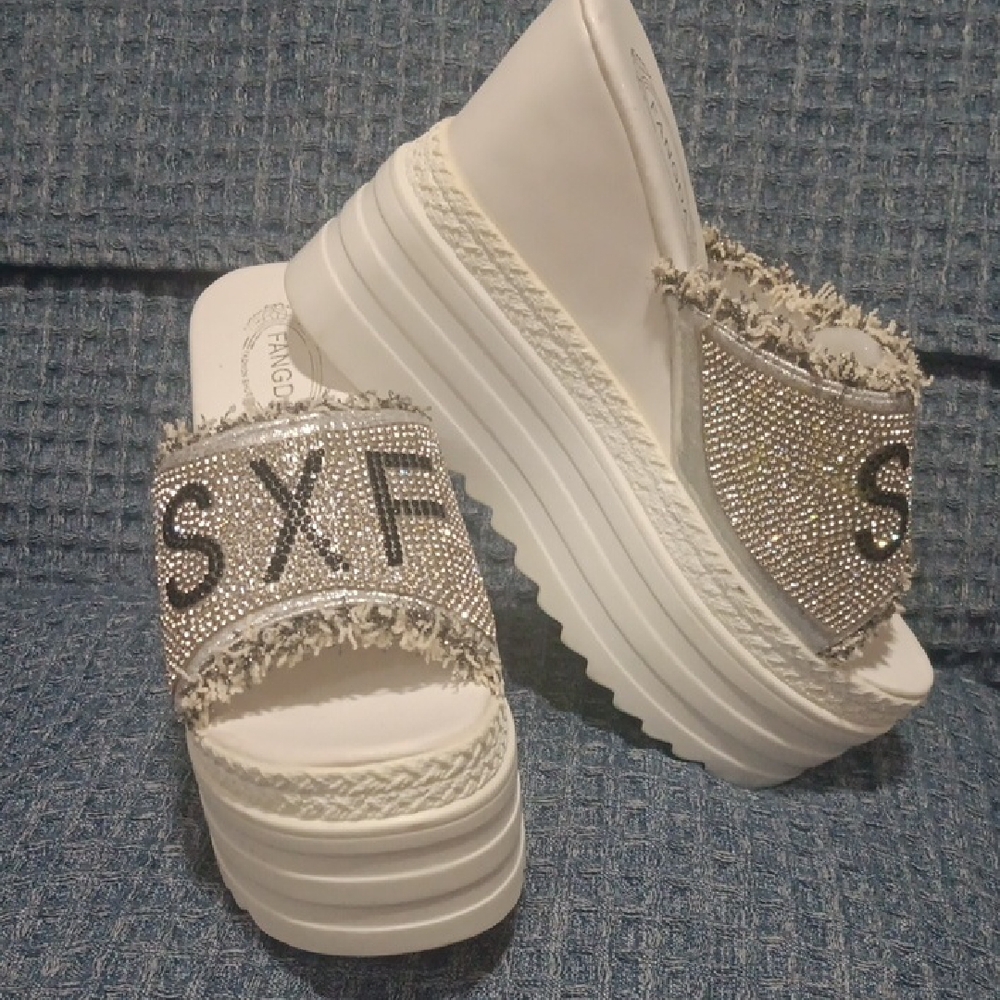 FANGDA White and Silver Platform Sandals